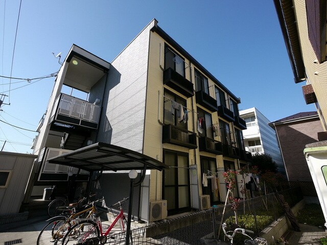 レオパレスカームの物件外観写真