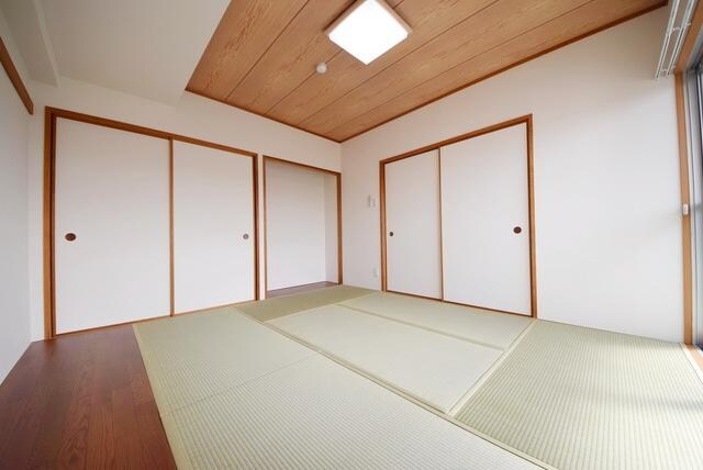 アーバンディラわらびの物件内観写真