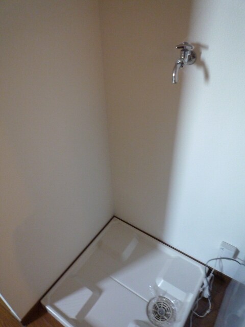 アドニスコートの物件内観写真