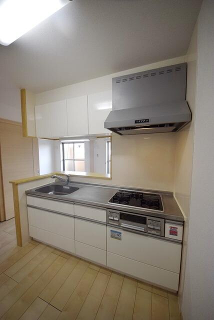 リズ センティア Bの物件内観写真