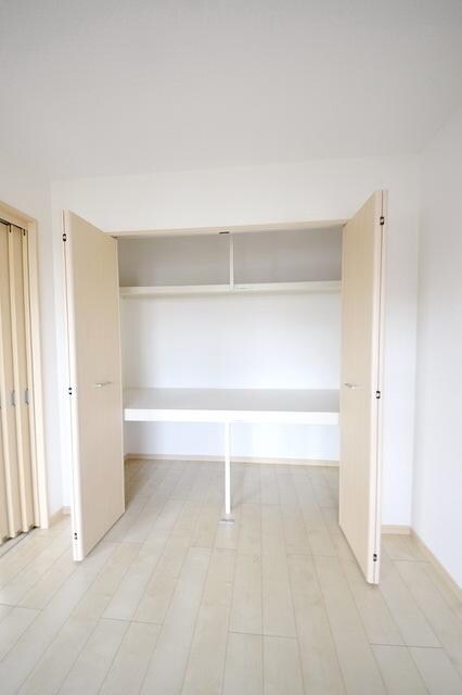 リズ センティア Bの物件内観写真