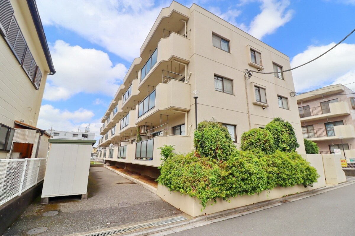 ナセール南浦和B棟の物件外観写真