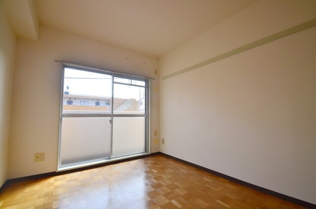 メナーフジの物件内観写真