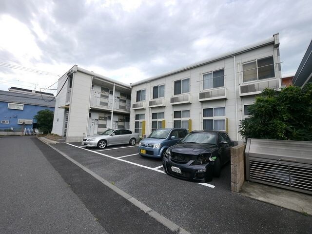 レオパレスMOEGIの物件外観写真