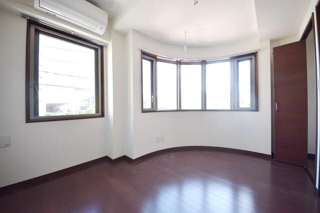 FIRST(ファースト)の物件内観写真