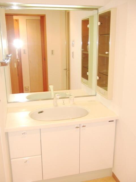 リーベスト東中山の物件内観写真