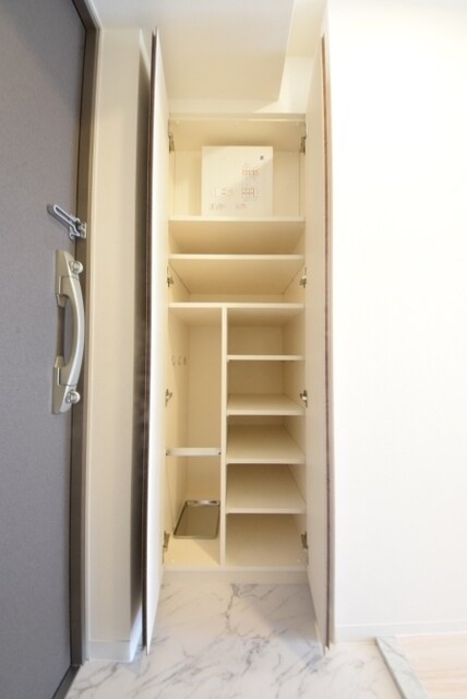 レジディア笹塚IIIの物件内観写真