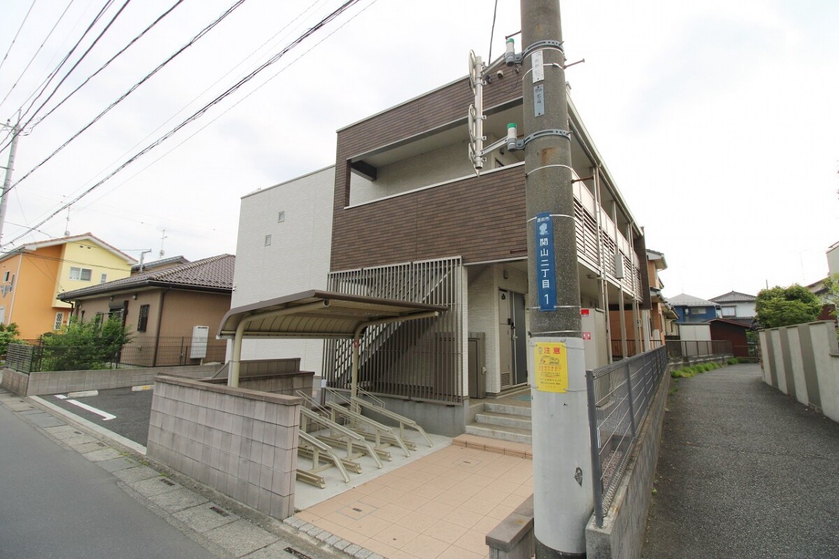 クレイノカーサ カリーナの物件外観写真