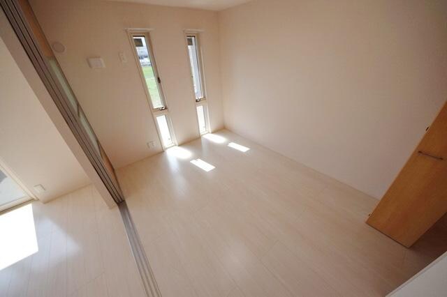 ロイジェントパークスレイクタウン II Gの物件内観写真