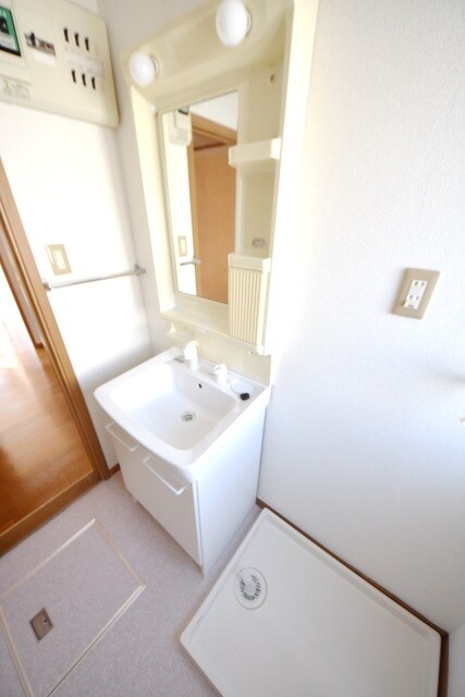 フラット花井弐番館の物件内観写真