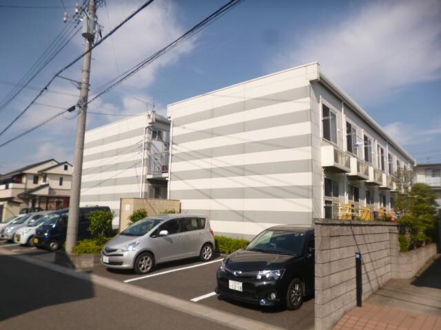 レオパレスリヴェールの物件外観写真