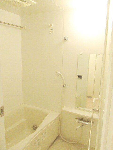 ドゥーエ横濱台町の物件内観写真