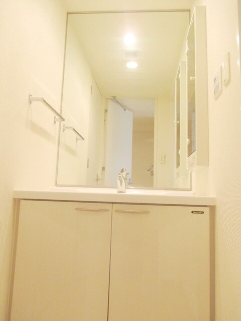 ドゥーエ横濱台町の物件内観写真