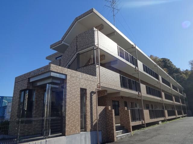 ハンプトンコートの物件外観写真