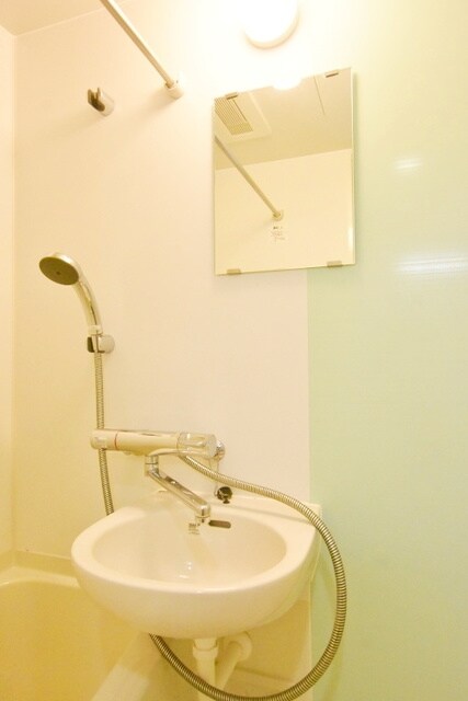 リヴシティ横濱新川町弐番館の物件内観写真