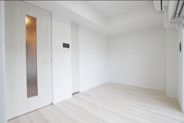 リヴシティ横濱新川町弐番館の物件内観写真