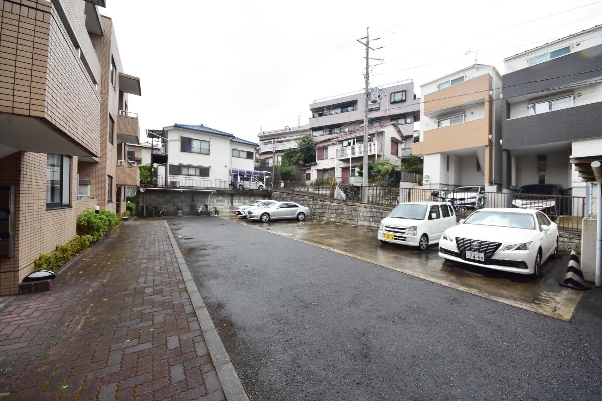 サンヒルズ上大岡Bの物件内観写真