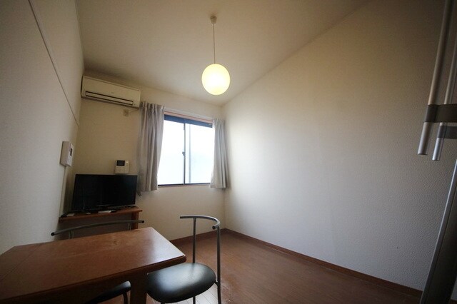 レオパレスフォレストフラワーの物件内観写真