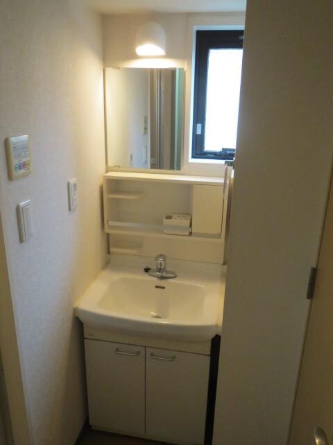 オーヴェスト横浜の物件内観写真