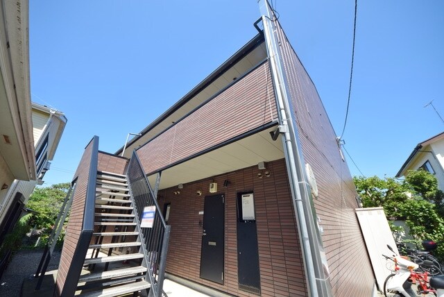 アンプルールブワ湘南の物件外観写真