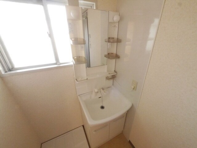 千草台谷本マンションの物件内観写真