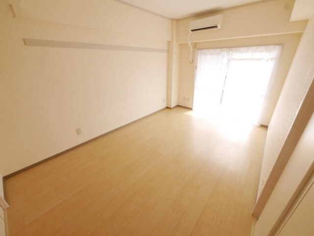 千草台谷本マンションの物件内観写真