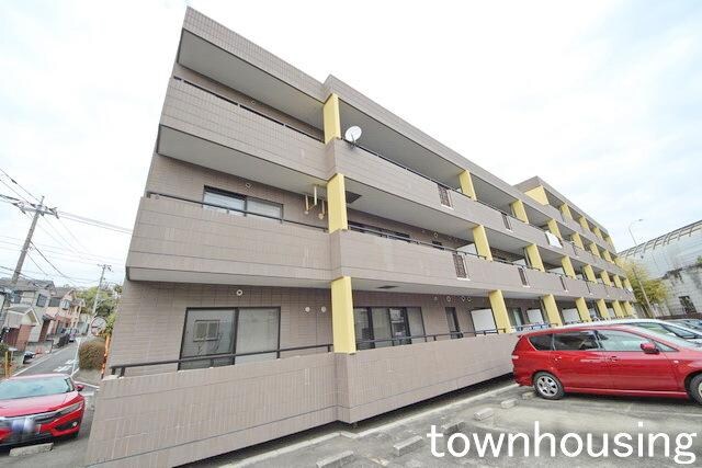 リバティハウスの物件外観写真