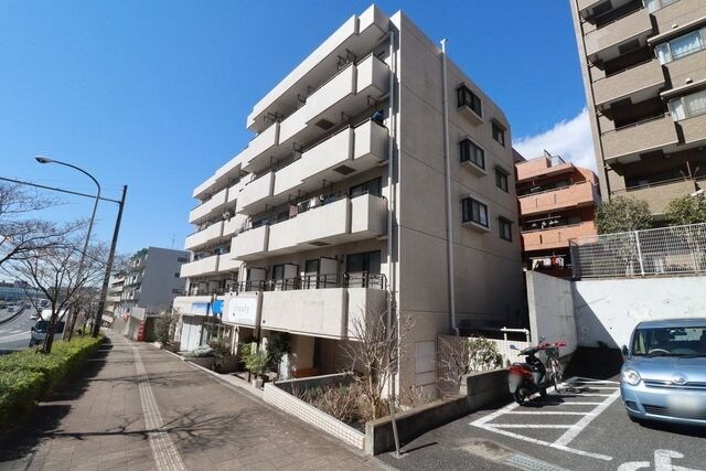 第3天照マンションの物件外観写真