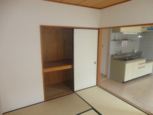 第二宮前平中央ハイツの物件内観写真