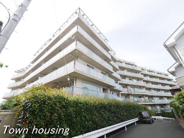 エル・クラウディア青葉の物件外観写真