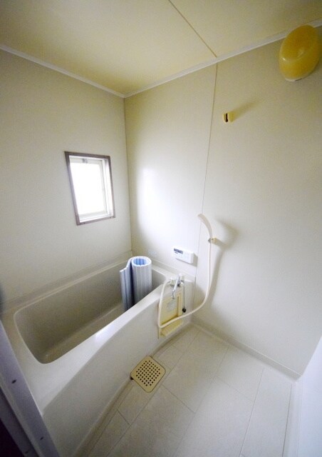 ルミエール泉Aの物件内観写真