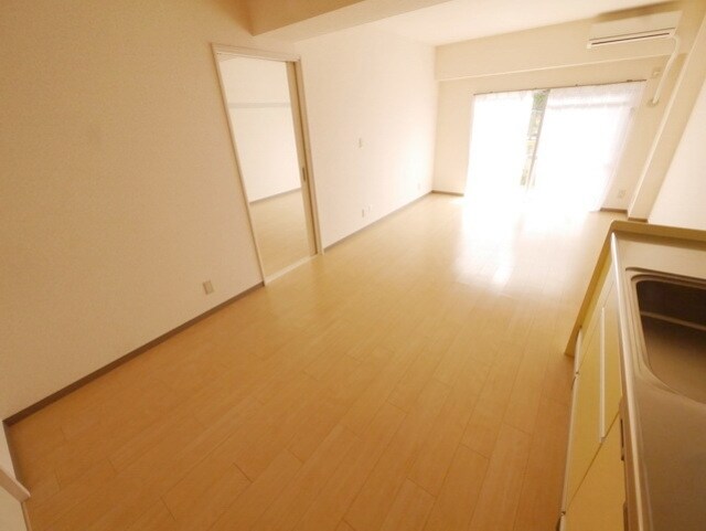 千草台谷本マンションの物件内観写真