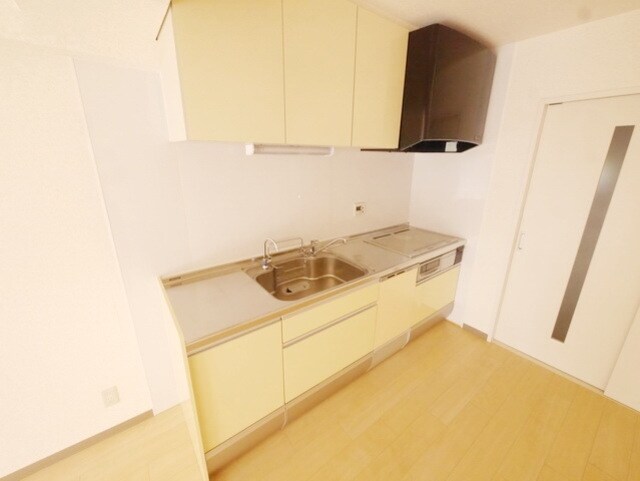 千草台谷本マンションの物件内観写真