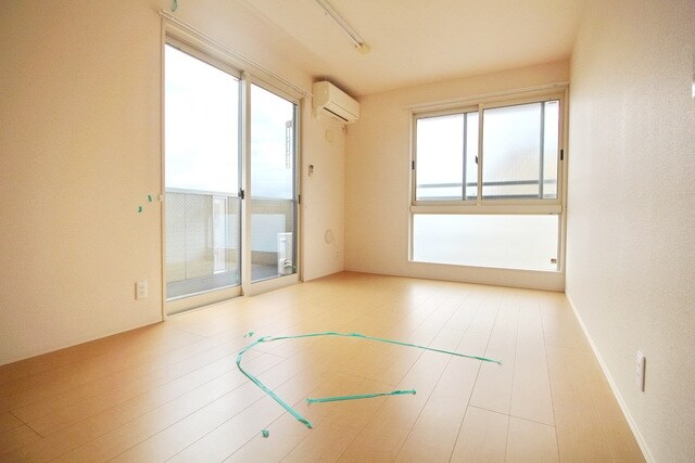 ヒルズ・カーリアAの物件内観写真