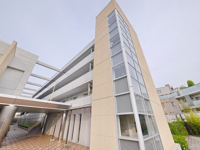 アプリーレ藤が丘の物件外観写真