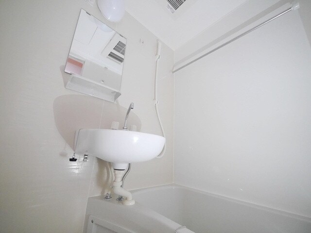 モンステラ高田Bの物件内観写真