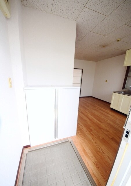 ルミエール泉Aの物件内観写真