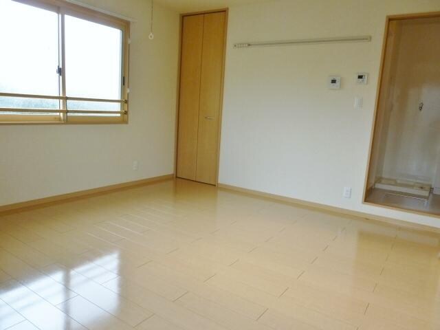 グランドソレーユA棟の物件内観写真