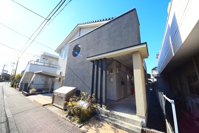 リリーレフアの物件外観写真