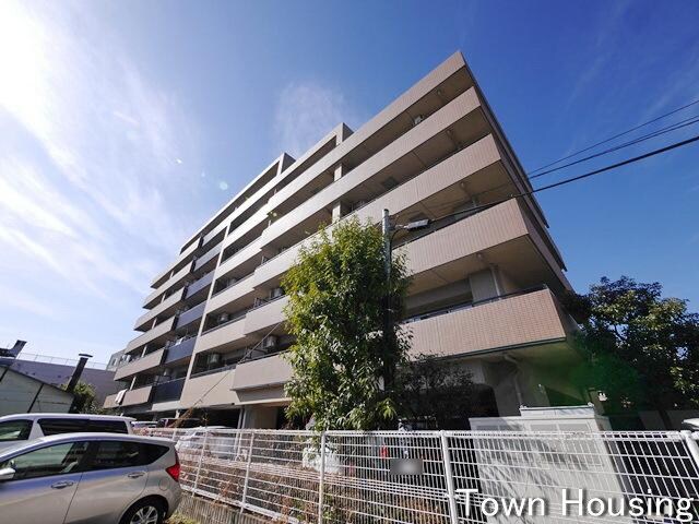 シエスタ大倉山の物件外観写真