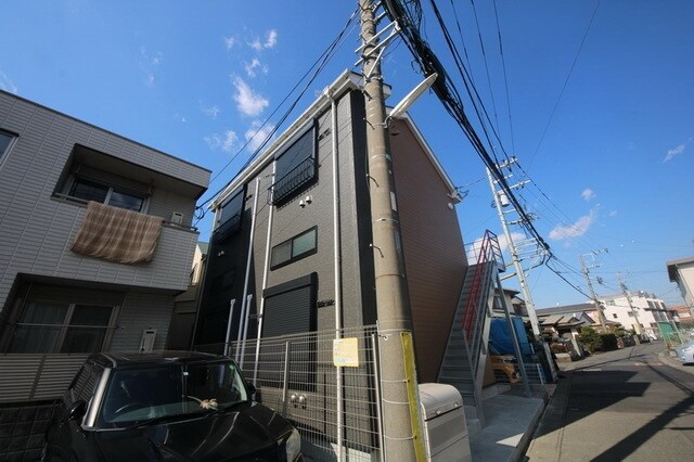 メゾン・ド・アベニールの物件外観写真