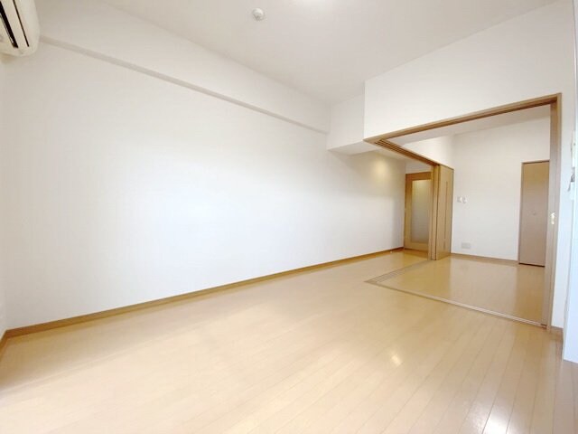 ロイヤルピジョン岩塚の物件内観写真