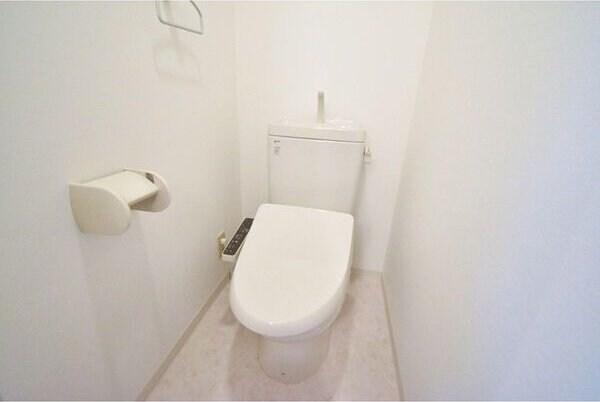 レジデンス名古屋千代田の物件内観写真