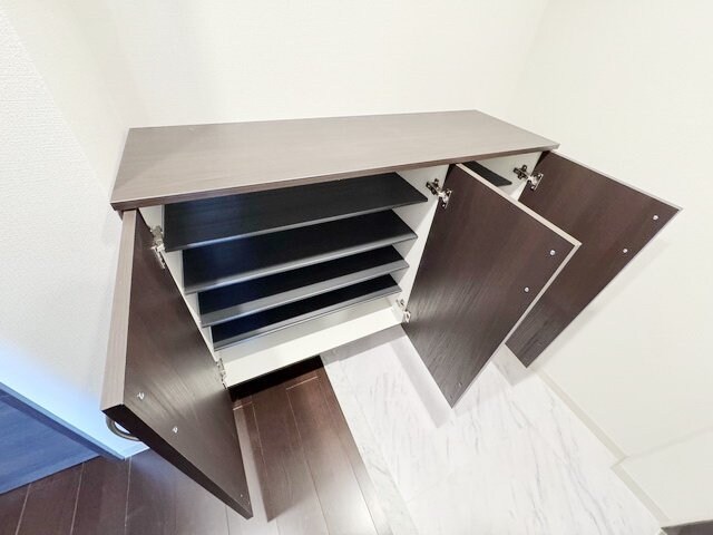 LOC’S Shonaidori(ロックスショウナイドオリ)の物件内観写真