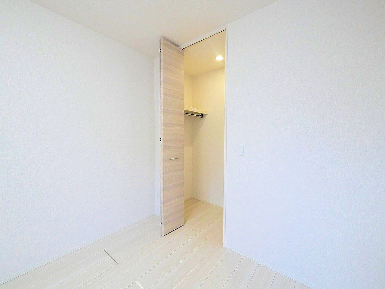 D-ROOMあさかや IIの物件内観写真