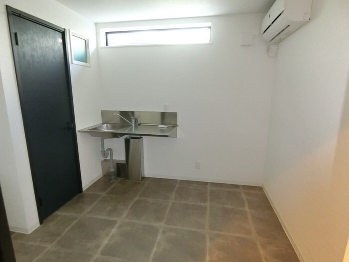 ガレージハウス東北福祉大前駅の物件内観写真