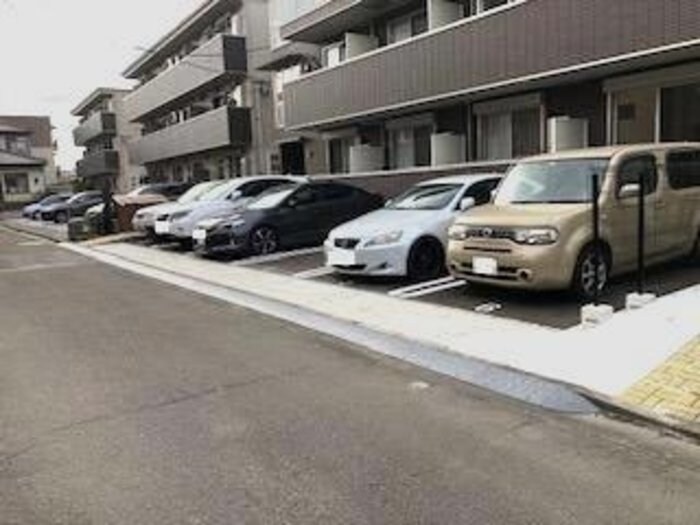 グランディール泉中央の物件内観写真