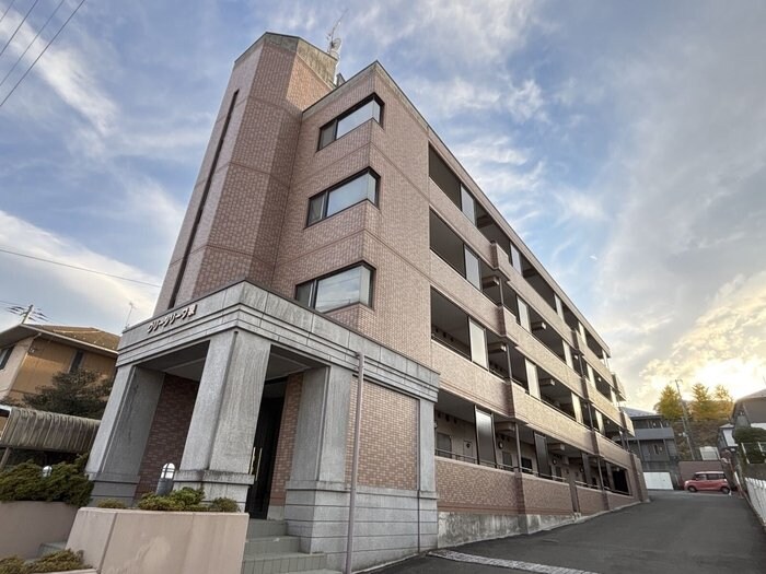 グリーンリーフ泉の物件外観写真