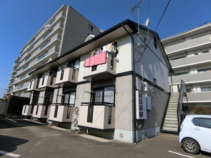 ファミーユSの物件外観写真