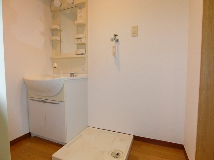 ネオシティー遠見塚の物件内観写真